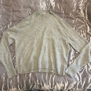 Everlane Light Gray Cashmere Women's Turtleneck Sweater